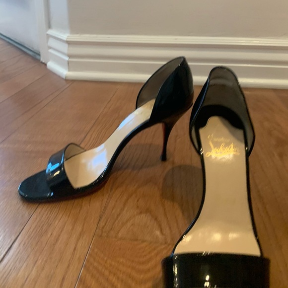 Christian Louboutin patent leather open toe heels - Picture 7 of 8